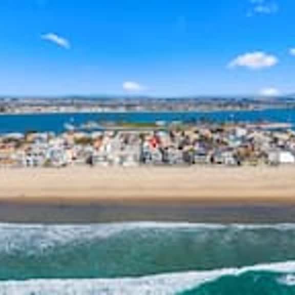 The Sands by Coastline Vacation Rentals - Image 1